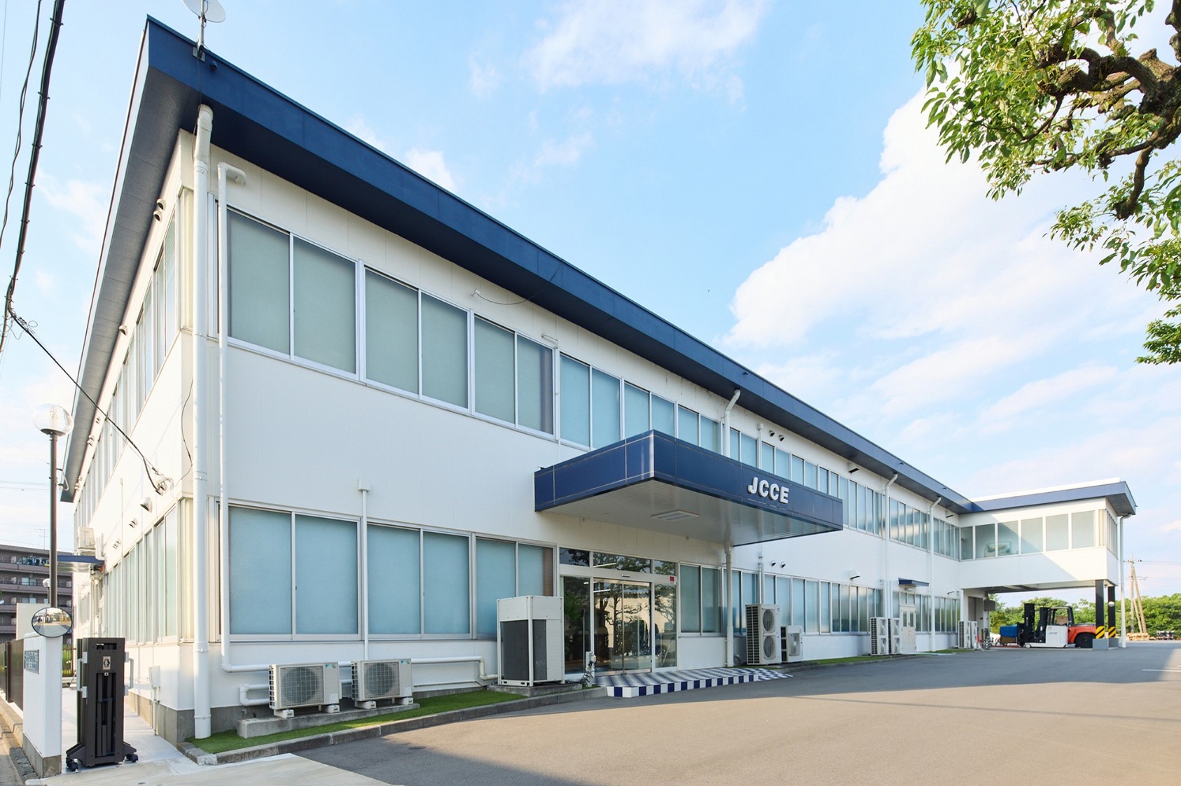 アルミ電解コンデンサ製造装置メーカーとしての歴史